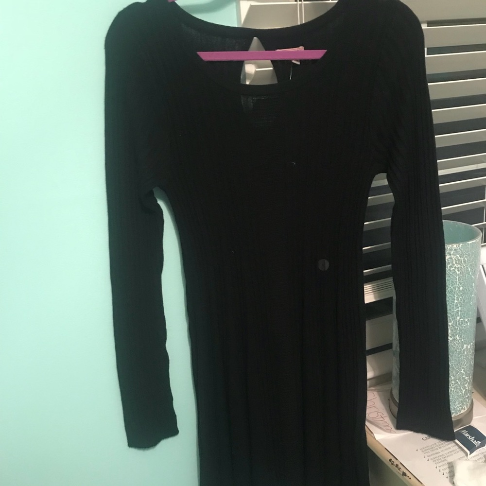 black knitted dress